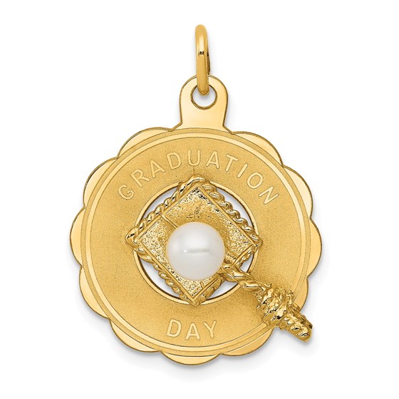 14k Gold Graduation Day with Cap & FW Cultured Pearl Charm 14k Gold Graduation Day with Cap & FW Cultured Pearl Charm